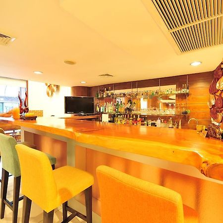 Lullaby Inn Silom Бангкок Экстерьер фото