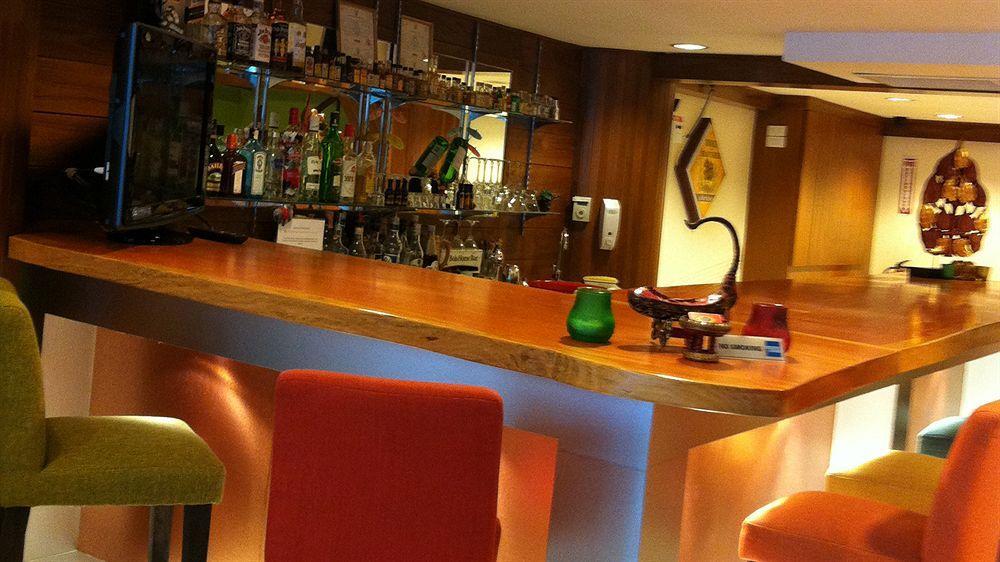 Lullaby Inn Silom Бангкок Экстерьер фото