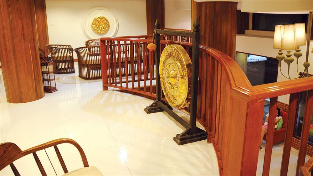 Lullaby Inn Silom Бангкок Экстерьер фото