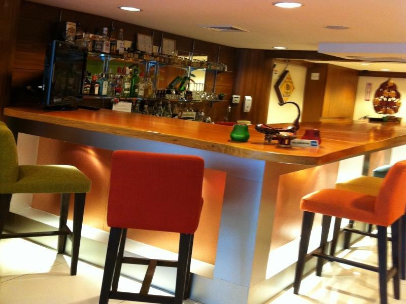 Lullaby Inn Silom Бангкок Экстерьер фото