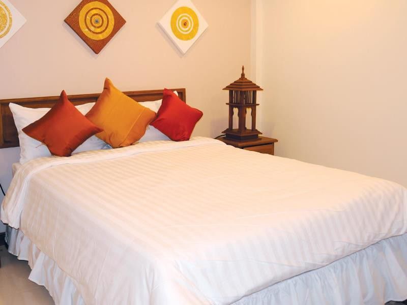 Lullaby Inn Silom Бангкок Экстерьер фото