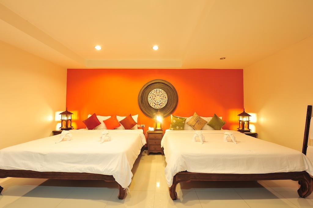 Lullaby Inn Silom Бангкок Экстерьер фото